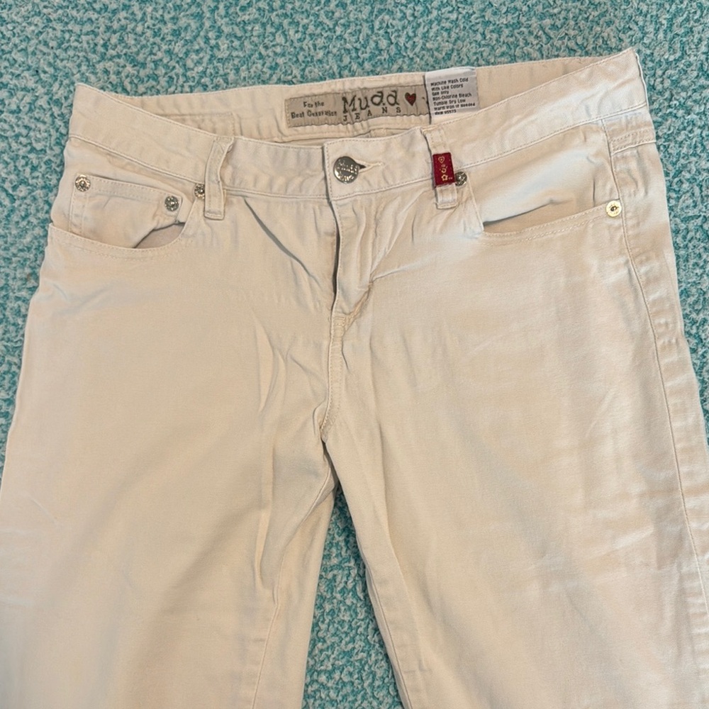 Mudd Cream Skinny Jeans with Chic Style